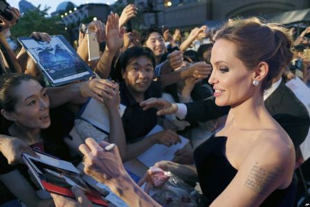 Angelina Jolie Frustasi Menjadi Bintang Film